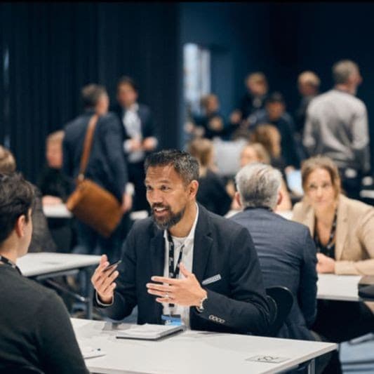 Daniel Antonsson in discussion